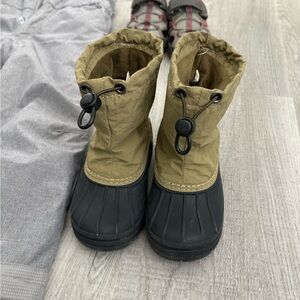 Zara Boots size 9, overall size 3T  and sandals size 9 for toddler boy